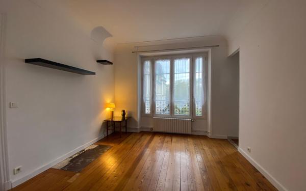 Appartement à vendre    2 pièces • 35,20 m2 Saint-Maur-des-Fossés
