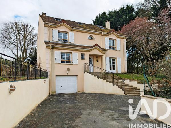 Maison à vendre 9 pièces 195 m² Le Coudray-Montceaux