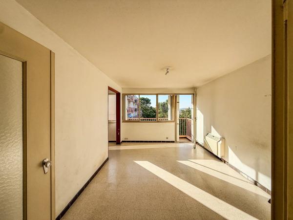 Vente                                                      Appartement
                        
                     4 pièces                      65 m2                     à Draguignan