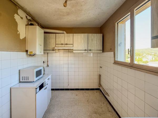 Vente                                                      Appartement
                        
                     4 pièces                      65 m2                     à Draguignan