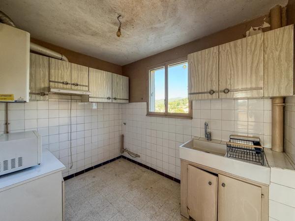 Vente                                                      Appartement
                        
                     4 pièces                      65 m2                     à Draguignan