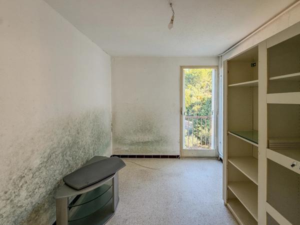 Vente                                                      Appartement
                        
                     4 pièces                      65 m2                     à Draguignan