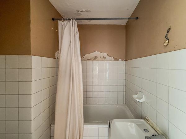 Vente                                                      Appartement
                        
                     4 pièces                      65 m2                     à Draguignan