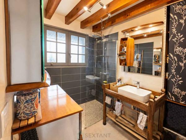 Biscarrosse – Propriété d’inspiration basque avec piscine & potentiel foncier