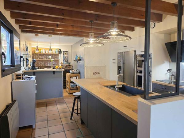 Biscarrosse – Propriété d’inspiration basque avec piscine & potentiel foncier