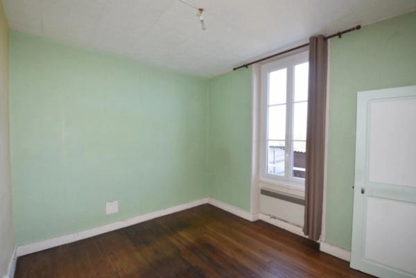 Dpt Nièvre (58), à vendre CERCY LA TOUR appartement T3