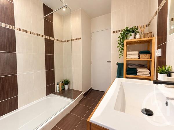 Appartement F3 à vendre  3 pièces - 65,79 m 2   MANTES LA JOLIE  - 78