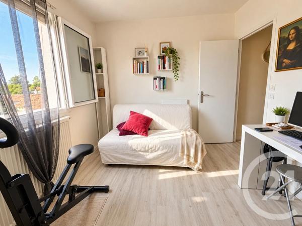 Appartement F3 à vendre  3 pièces - 65,79 m 2   MANTES LA JOLIE  - 78