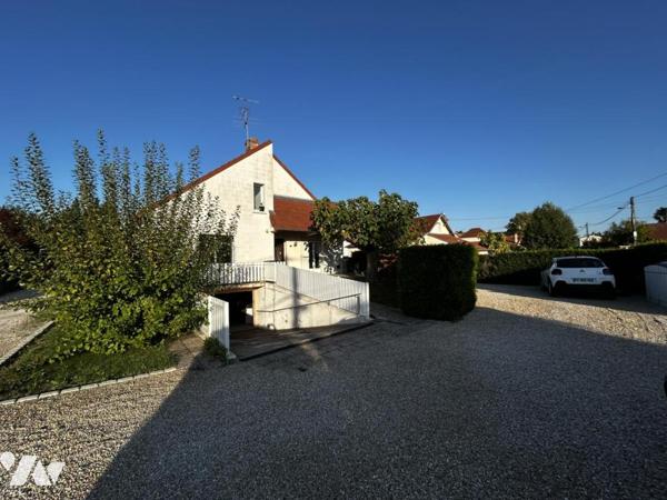 Spacieuse maison familiale avec sous-sol complet