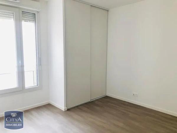 Appartement à louer 3 pièces 58.15m² Melun (77000)