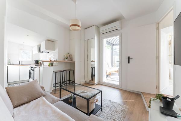 Bas de villa type 2 avec jardin et piscine