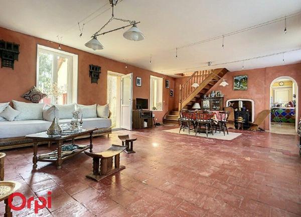 Maison à vendre    5 pièces •  Bézenet