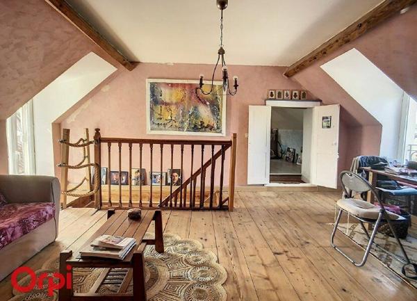 Maison à vendre    5 pièces •  Bézenet