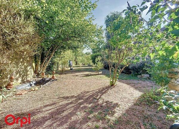 Maison à vendre    5 pièces •  Bézenet