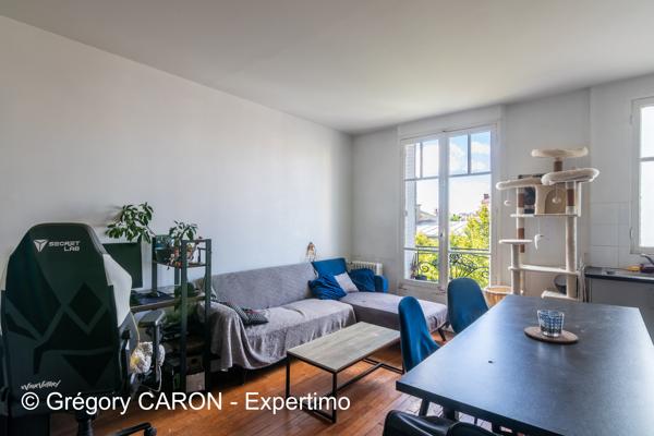 Appartement lumineux avec cave – Quartier Voltaire
