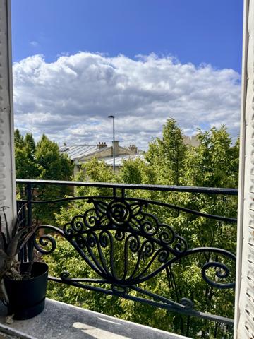 Appartement lumineux avec cave – Quartier Voltaire