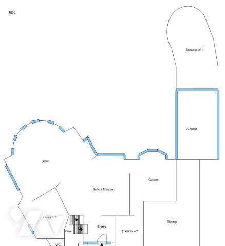Grande propriété d’une surface de 450m² habitable, 680m² utile sur un terrain de 2.408m².