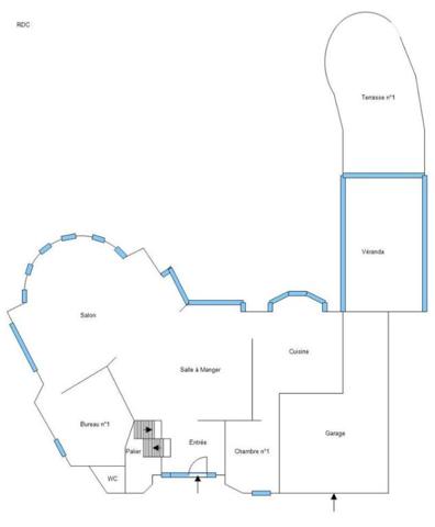 Grande propriété d’une surface de 450m² habitable, 680m² utile sur un terrain de 2.408m².
