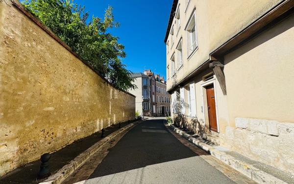 Appartement à vendre    4 pièces • 62,83 m2 Chartres