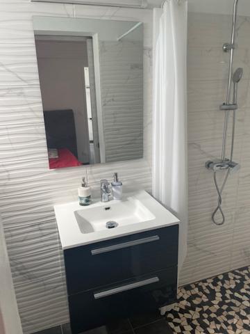 Aux Abymes, appartement à louer avec KEY IMMO