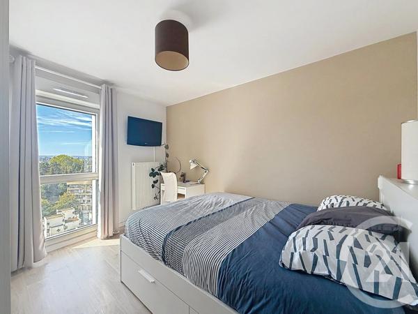 Appartement F4 à vendre  4 pièces - 81,09 m 2   NANTERRE  - 92