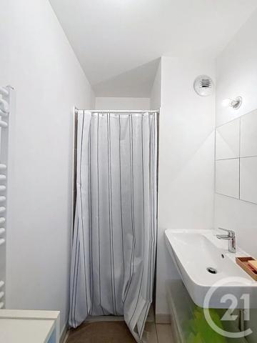 Appartement F4 à vendre  4 pièces - 81,09 m 2   NANTERRE  - 92