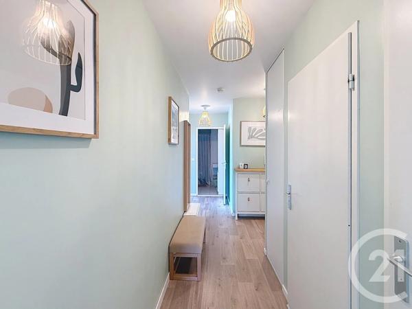 Appartement F4 à vendre  4 pièces - 81,09 m 2   NANTERRE  - 92