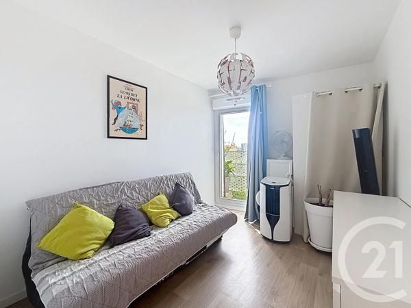 Appartement F4 à vendre  4 pièces - 81,09 m 2   NANTERRE  - 92