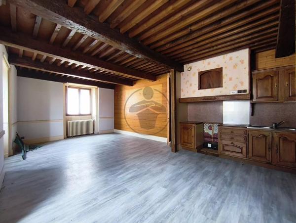 Vente                                                      Maison
                        
                     12 pièces                      215 m2                     à Baume-les-Dames