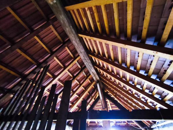 Vente                                                      Maison
                        
                     12 pièces                      215 m2                     à Baume-les-Dames