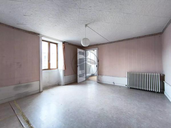 Vente                                                      Maison
                        
                     12 pièces                      215 m2                     à Baume-les-Dames