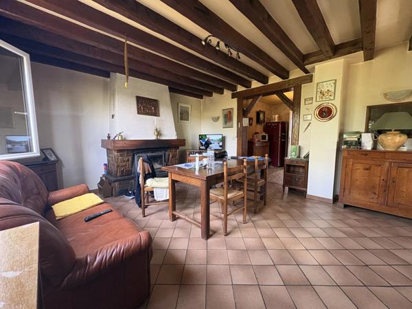 Vente                                                      Maison
                        
                     5 pièces                      94 m2                     à La Chaussée-d'Ivry