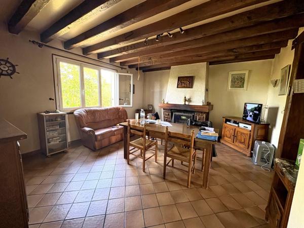 Vente                                                      Maison
                        
                     5 pièces                      94 m2                     à La Chaussée-d'Ivry