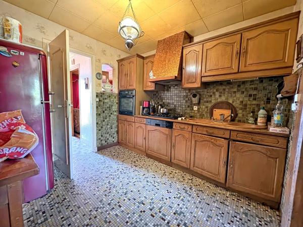 Vente                                                      Maison
                        
                     5 pièces                      94 m2                     à La Chaussée-d'Ivry