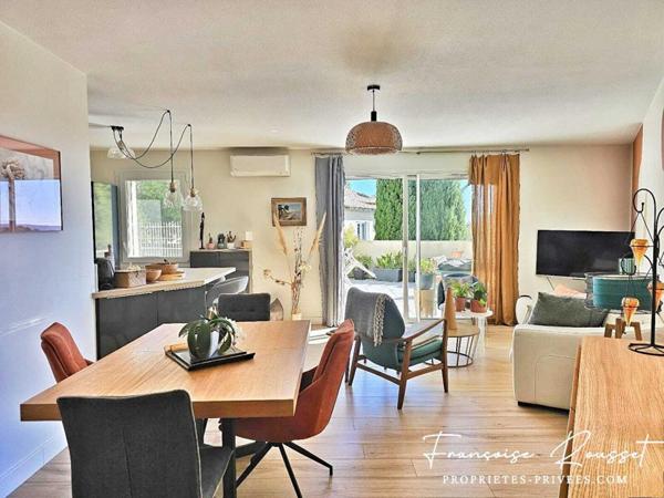 BIEN RARE : T2 avec Terrasse et vue Panoramique sur les Collines de Nîmes