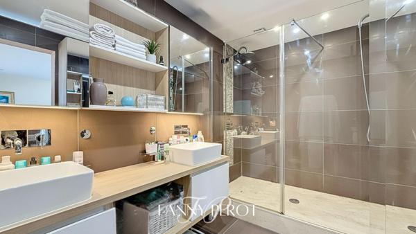 Exceptionnelle villa de 205m² + terrain constructible à Saint-Cyprien