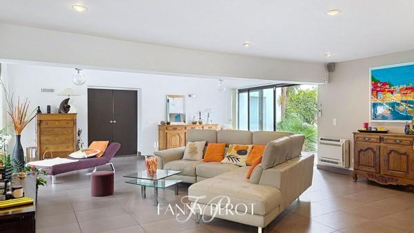 Exceptionnelle villa de 205m² + terrain constructible à Saint-Cyprien