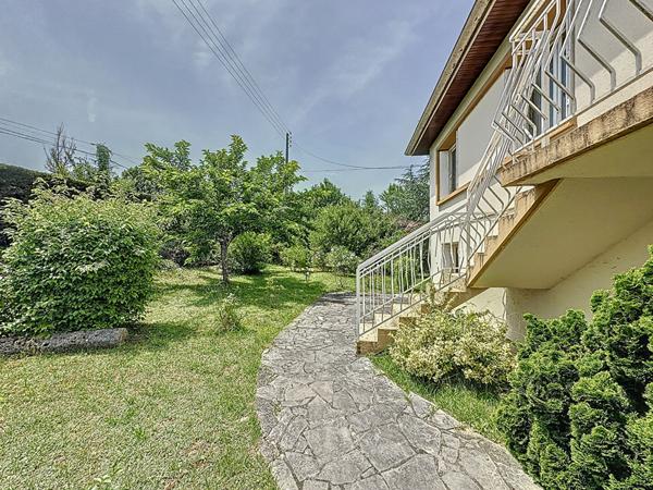 A vendre Maison 7 pièces avec garage terrain arboré et vue dégagée