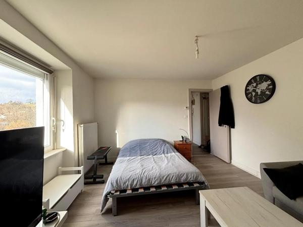 Appartement à louer 1 pièce 30.01m²