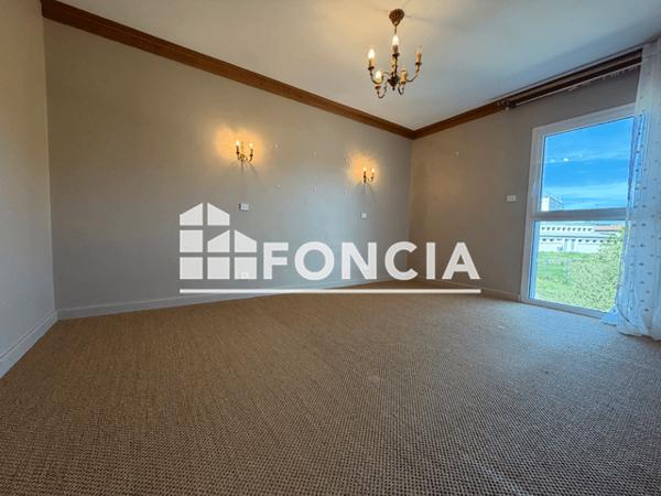 Location Appartement 3 pièces 88.97 m² - 16-18-20 BD WINSTON CHURCHILL La Rochelle 17000