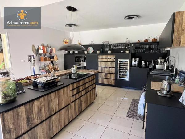 Vente                                                      Maison
                        
                     7 pièces                      170 m2                     à Marmande