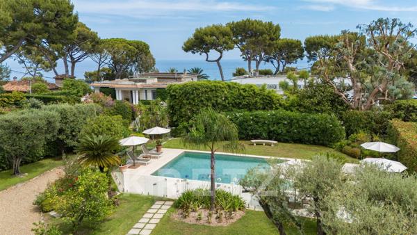 CAP D'ANTIBES - Propriété Familiale à pied des plages