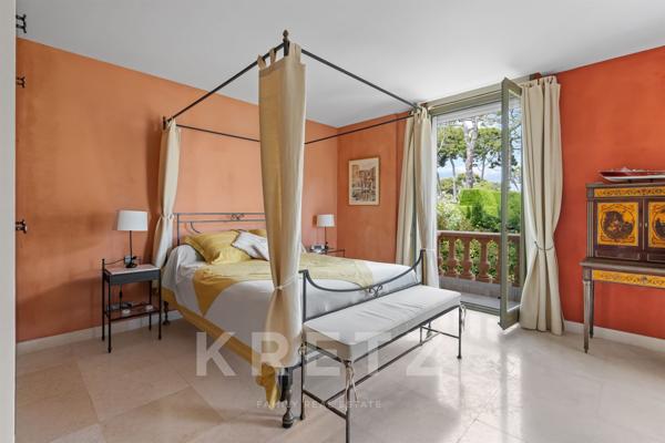 CAP D'ANTIBES - Propriété Familiale à pied des plages