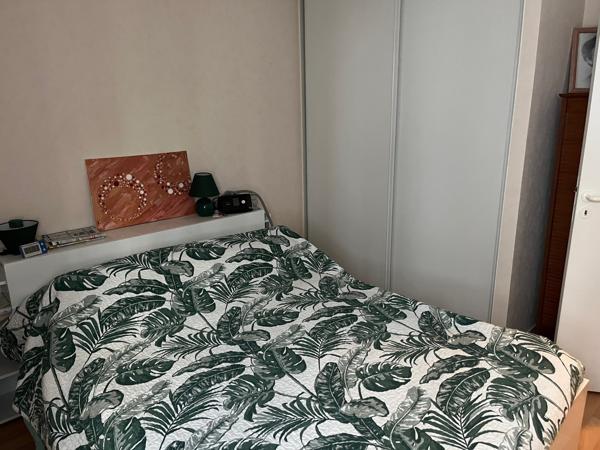 Appartement
                                                                                                                                                                                                                                                                                                                        3 pièce(s)                                                                                                                                                                                                          2 chambre(s)                                                                                                                                                                                                          64  m²