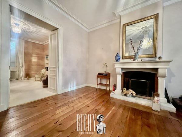 Maison 12 pièce(s) 6 chambre(s) 326 m²