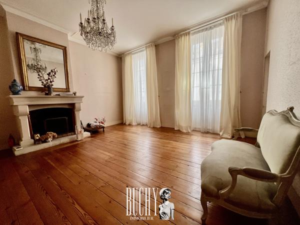 Maison 12 pièce(s) 6 chambre(s) 326 m²