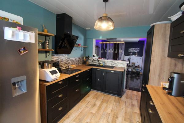 Maison rénovée – 4 chambres – Prestations modernes – DPE B