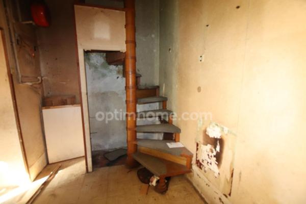 VAILLY SUR SAULDRE MAISON DE VILLAGE MITOYENNE 3 PIECES A RENOVER ENTIEREMENT