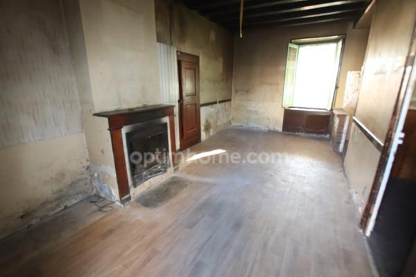 VAILLY SUR SAULDRE MAISON DE VILLAGE MITOYENNE 3 PIECES A RENOVER ENTIEREMENT