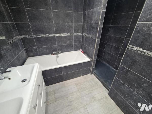 LYS LES LANNOY CENTRE - MAISON DE VILLE DE 144 M2 AVEC JARDIN SUD OUEST - 
